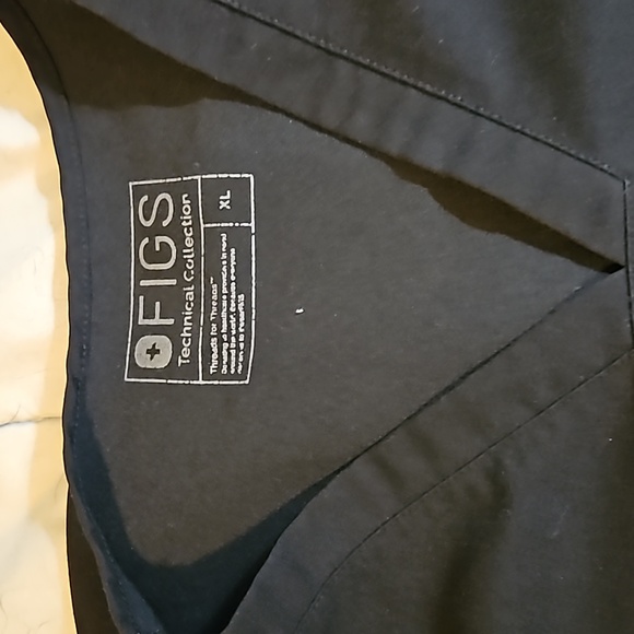 Figs black scrub top - Picture 2 of 3